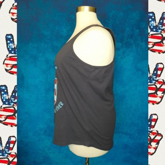 Lyrix Everyday People Patriotic Peace Sign Tank - Picture 4 of 8